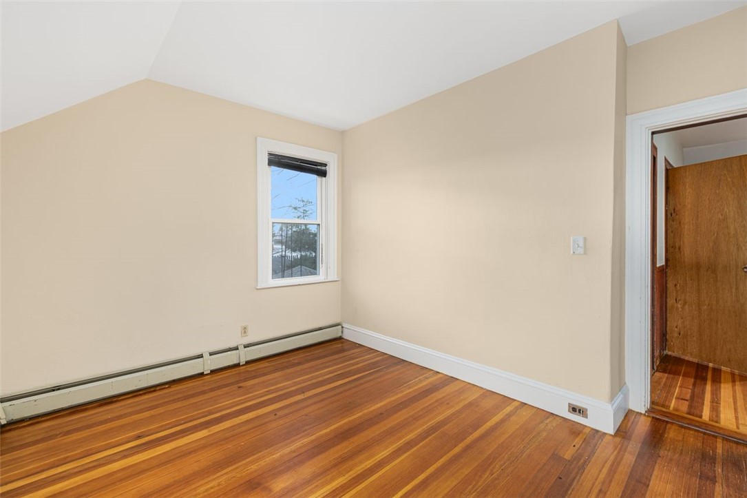 54 Randall Street Cranston, RI 02920 - Photo 12 of 38