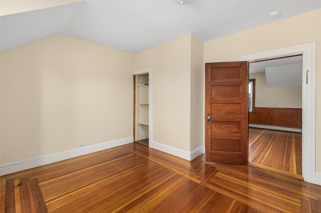 54 Randall Street Cranston, RI 02920 - Photo 14 of 38