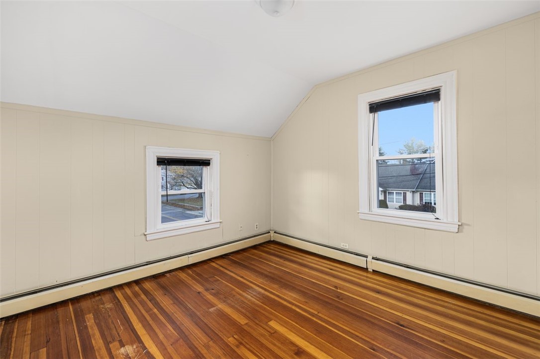 54 Randall Street Cranston, RI 02920 - Photo 18 of 38