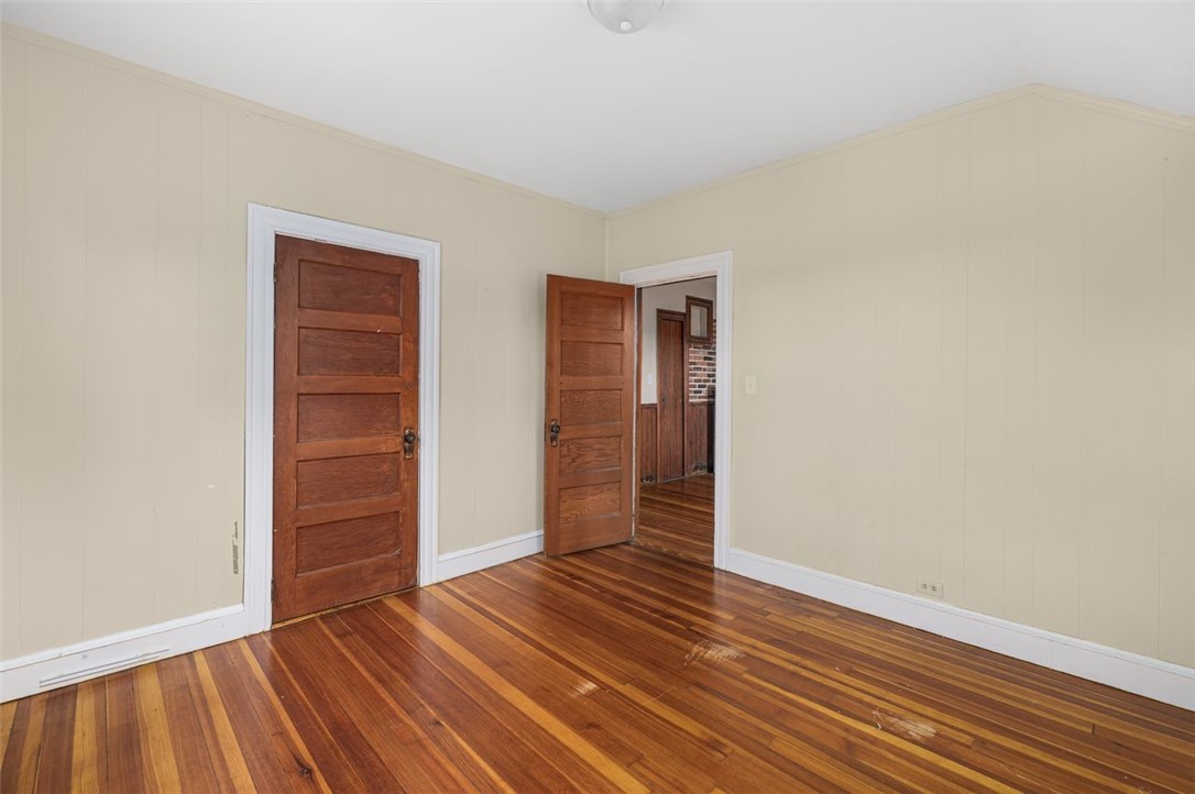 54 Randall Street Cranston, RI 02920 - Photo 20 of 38