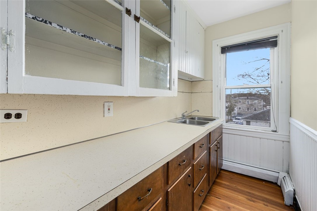 54 Randall Street Cranston, RI 02920 - Photo 21 of 38