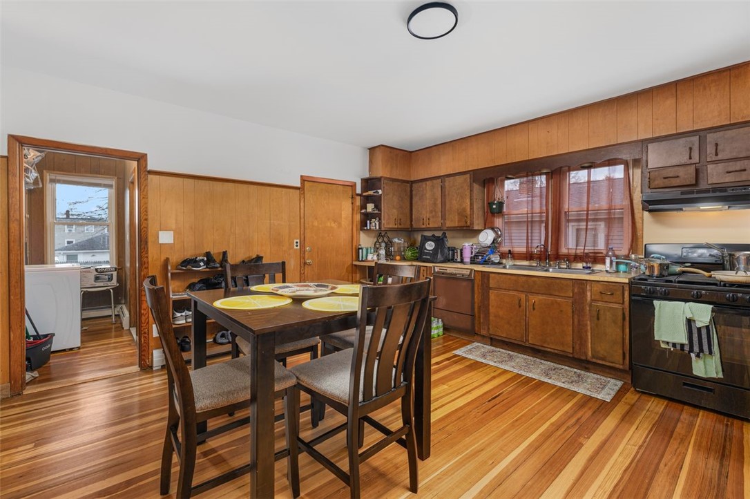 54 Randall Street Cranston, RI 02920 - Photo 28 of 38