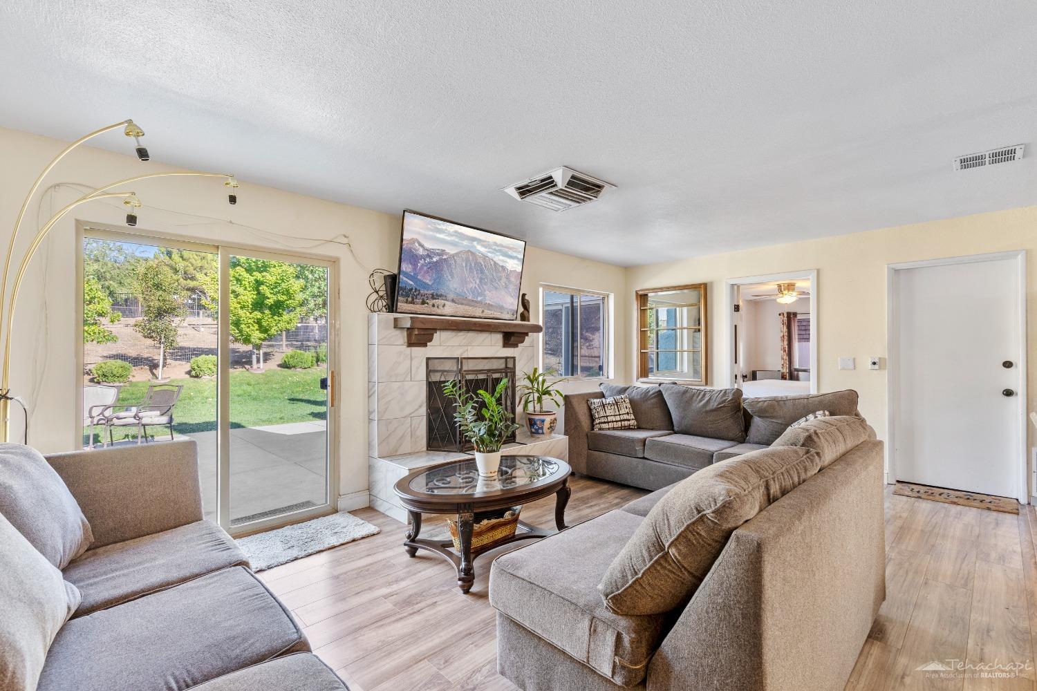20913 Ridgeway Drive Tehachapi, CA 93561 - Photo 22 of 30 Gallery Image 22