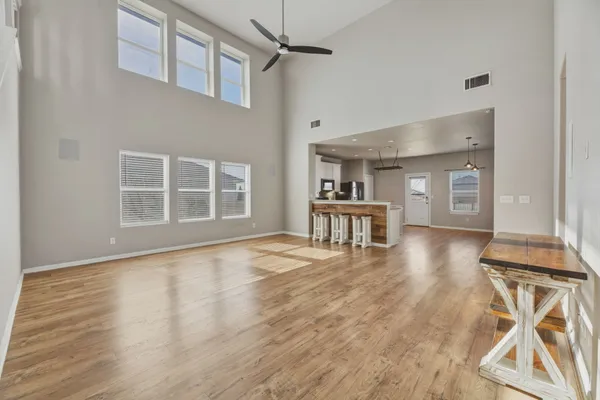 $2,300 | 125 Exeter Cove, Kyle, TX 78640