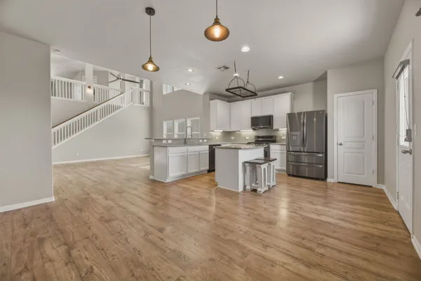 $2,300 | 125 Exeter Cove, Kyle, TX 78640