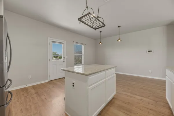 $2,300 | 125 Exeter Cove, Kyle, TX 78640