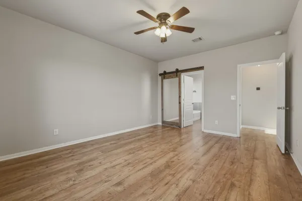 $2,300 | 125 Exeter Cove, Kyle, TX 78640