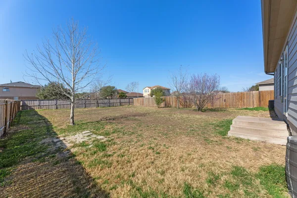 $2,300 | 125 Exeter Cove, Kyle, TX 78640