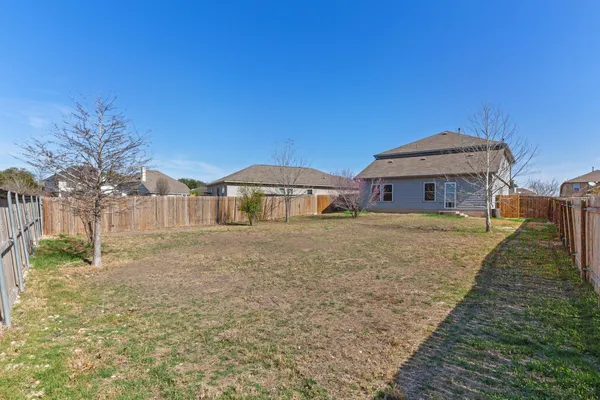 $2,300 | 125 Exeter Cove, Kyle, TX 78640