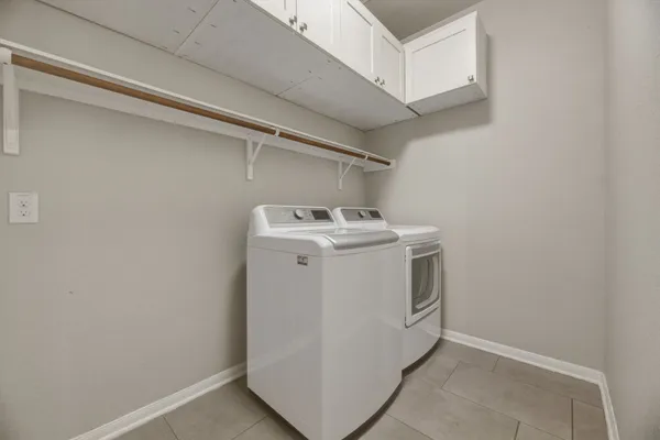 $2,300 | 125 Exeter Cove, Kyle, TX 78640