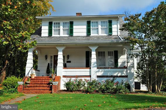 113 Rolling Rd. Catonsville, MD 21228 - Photo 2 of 26 Exterior (Front)