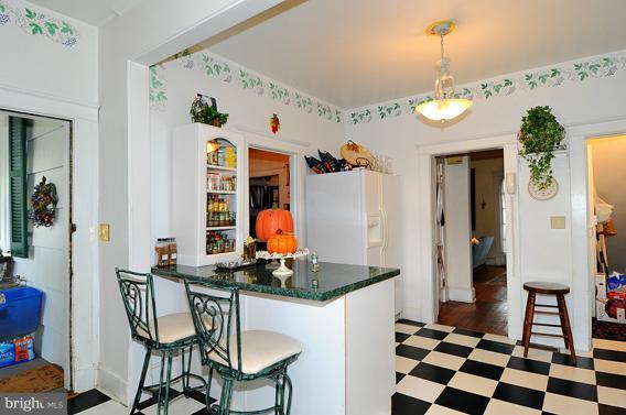 113 Rolling Rd. Catonsville, MD 21228 - Photo 11 of 26 Breakfast Area