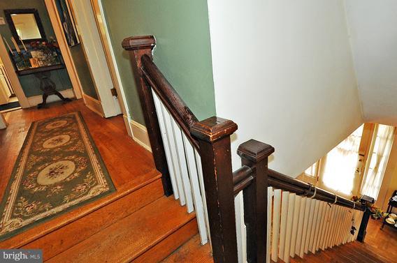 113 Rolling Rd. Catonsville, MD 21228 - Photo 15 of 26 Steps to Upper Landing