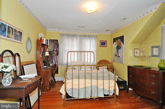 113 Rolling Rd. Catonsville, MD 21228 - Photo 18 of 26 Bedroom 2