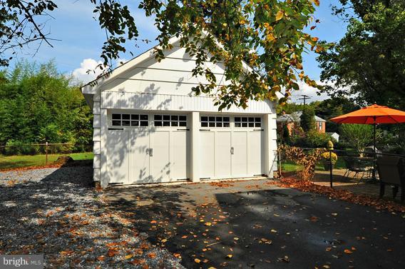 113 Rolling Rd. Catonsville, MD 21228 - Photo 24 of 26 Garage