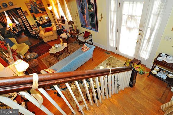 113 Rolling Rd. Catonsville, MD 21228 - Photo 6 of 26 Living Room