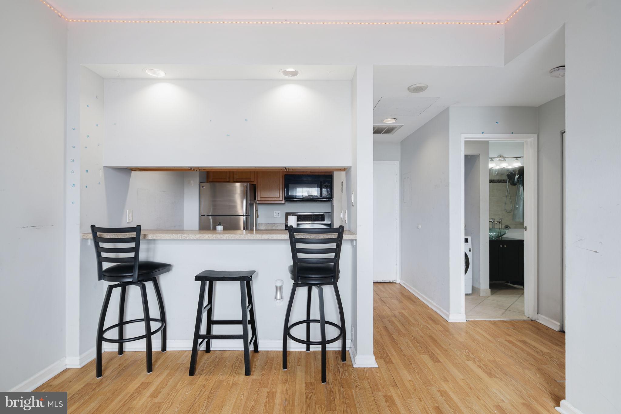 1601 Spring Garden Street, Unit 411 Philadelphia, PA 19130 - Photo 2 of 15