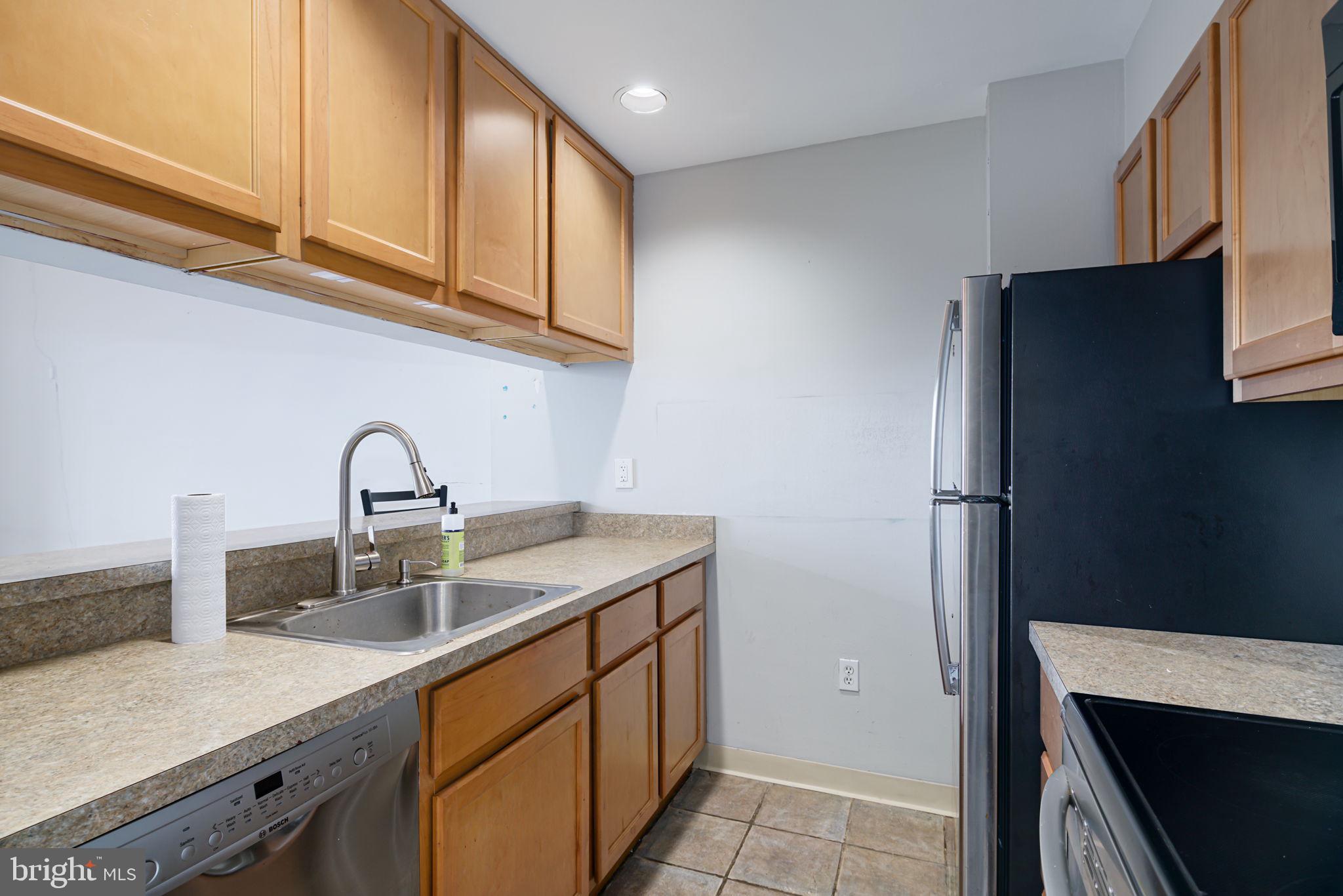 1601 Spring Garden Street, Unit 411 Philadelphia, PA 19130 - Photo 3 of 15