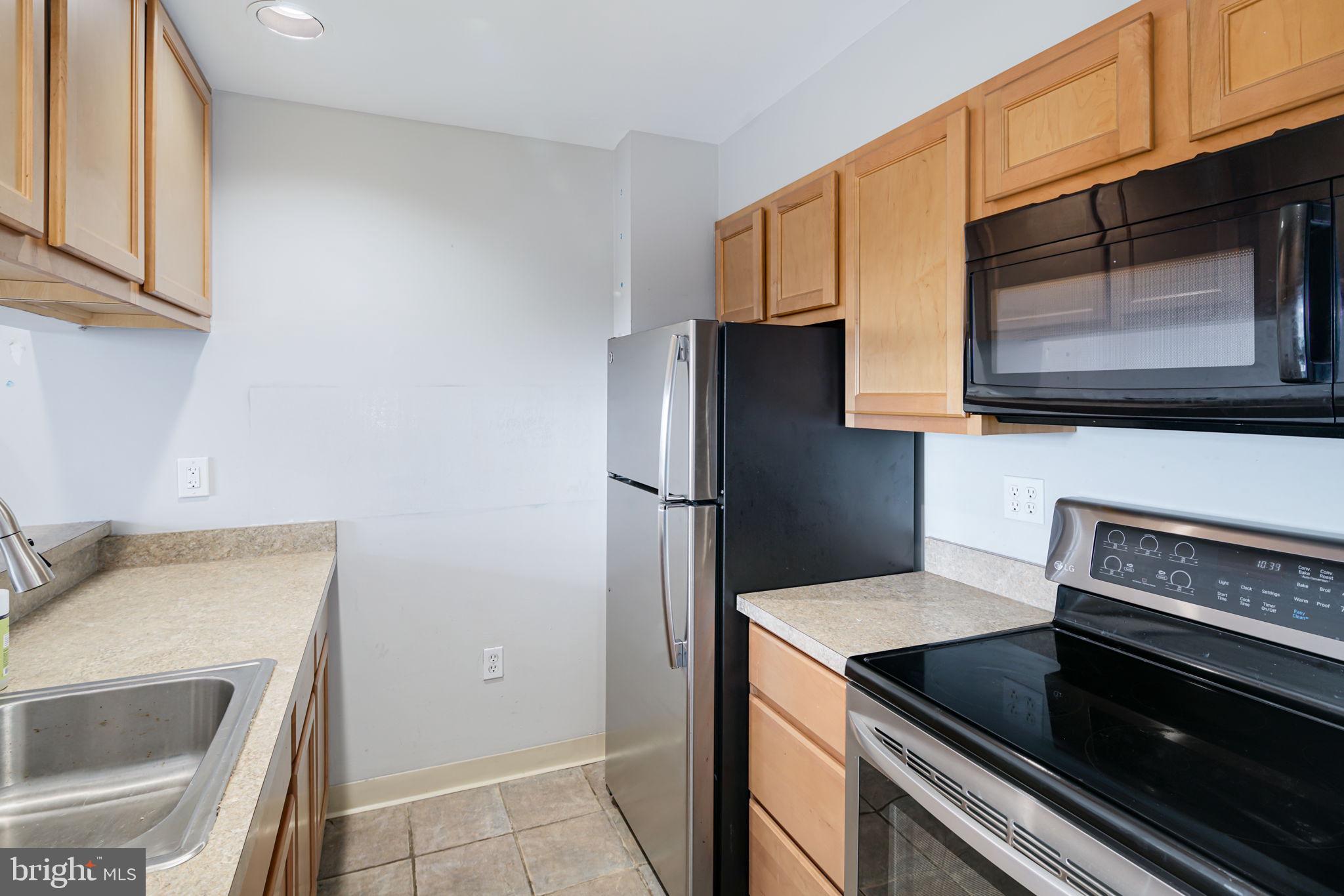 1601 Spring Garden Street, Unit 411 Philadelphia, PA 19130 - Photo 4 of 15