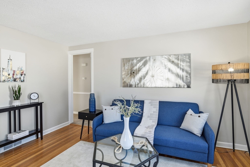 118 Pilgrim Road Springfield, MA 01118 - Photo 11 of 26