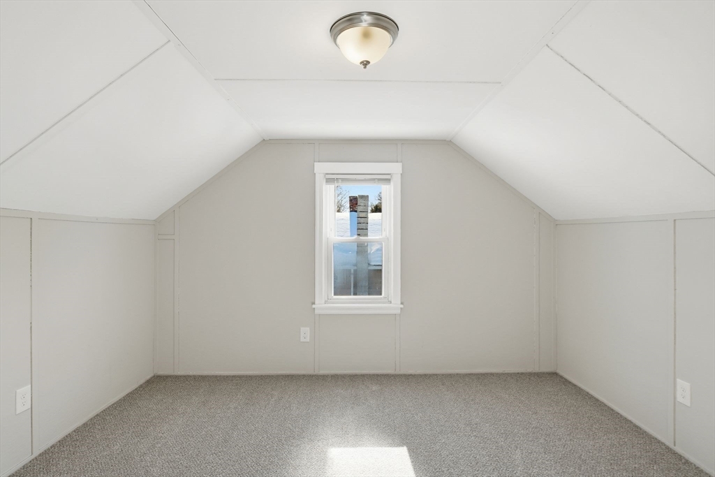 118 Pilgrim Road Springfield, MA 01118 - Photo 20 of 24 an empty room with a window