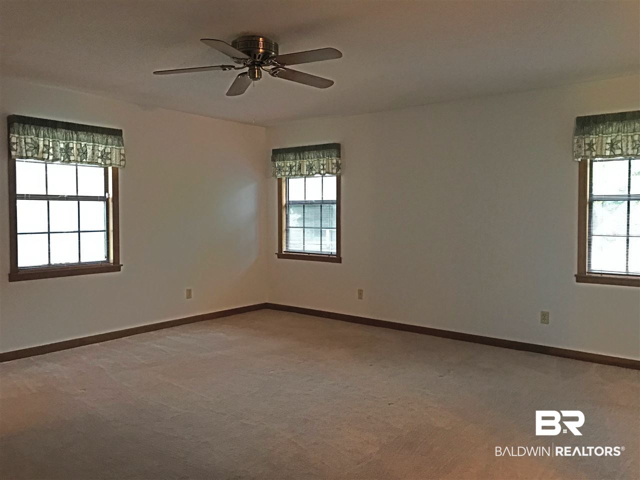 17572 Baldwin County Road 10 Foley, AL 36535 - Photo 14 of 25 Master Bedroom