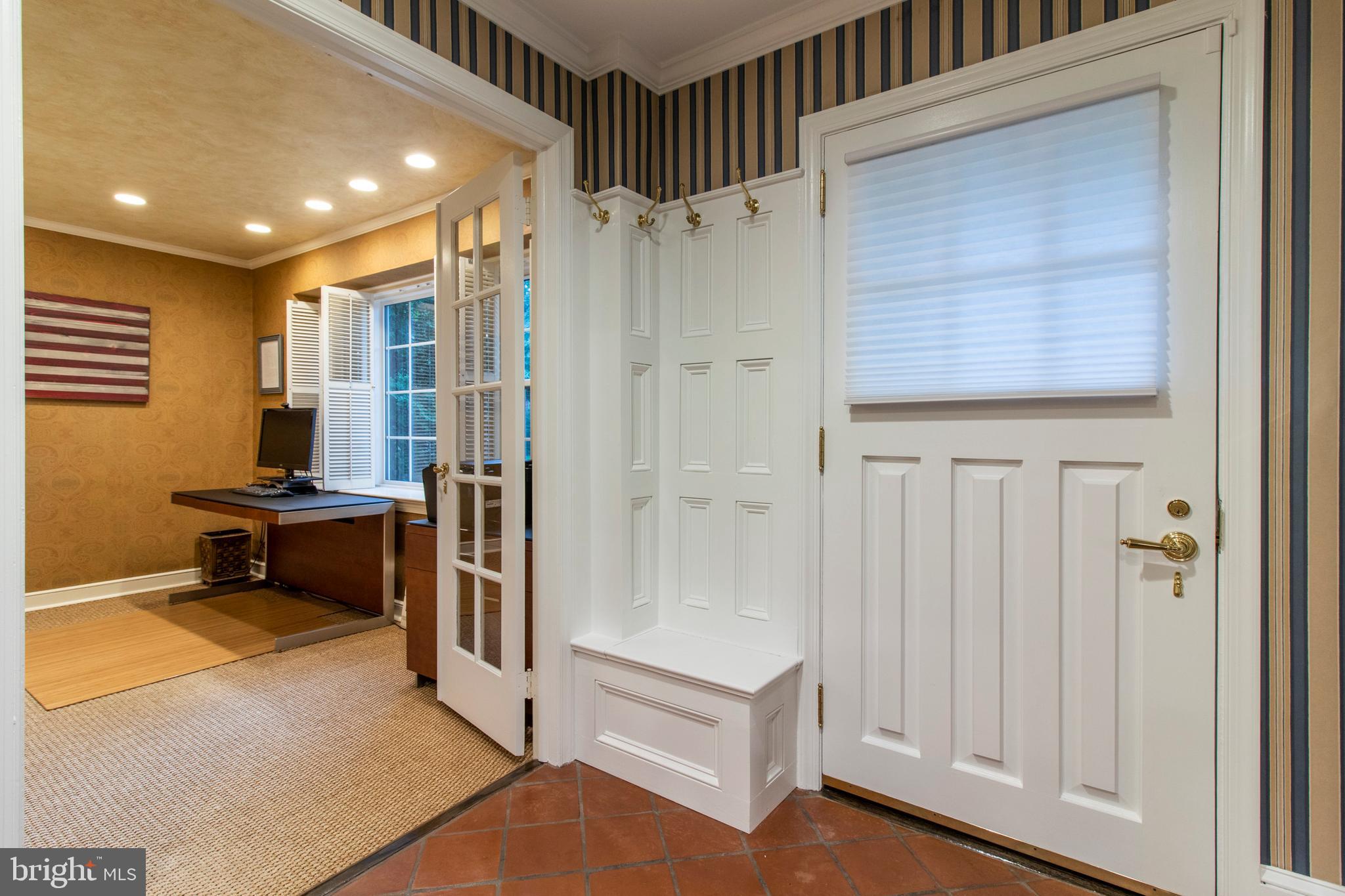1118 Coventry Road Cheltenham, PA 19012 - Photo 2 of 59 Center Hall entry
