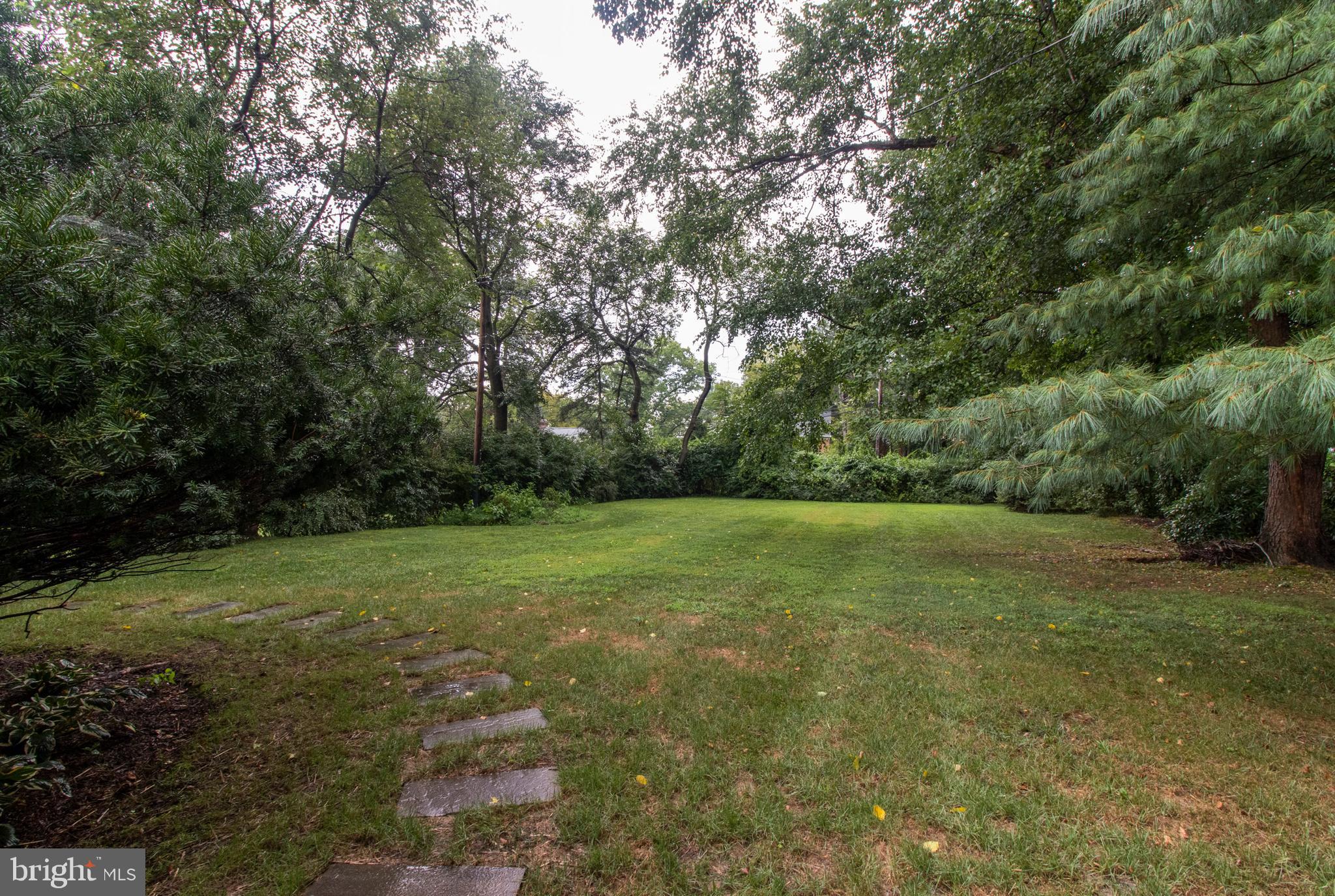 1118 Coventry Road Cheltenham, PA 19012 - Photo 57 of 59 Level usable back yard!! Football anyone??