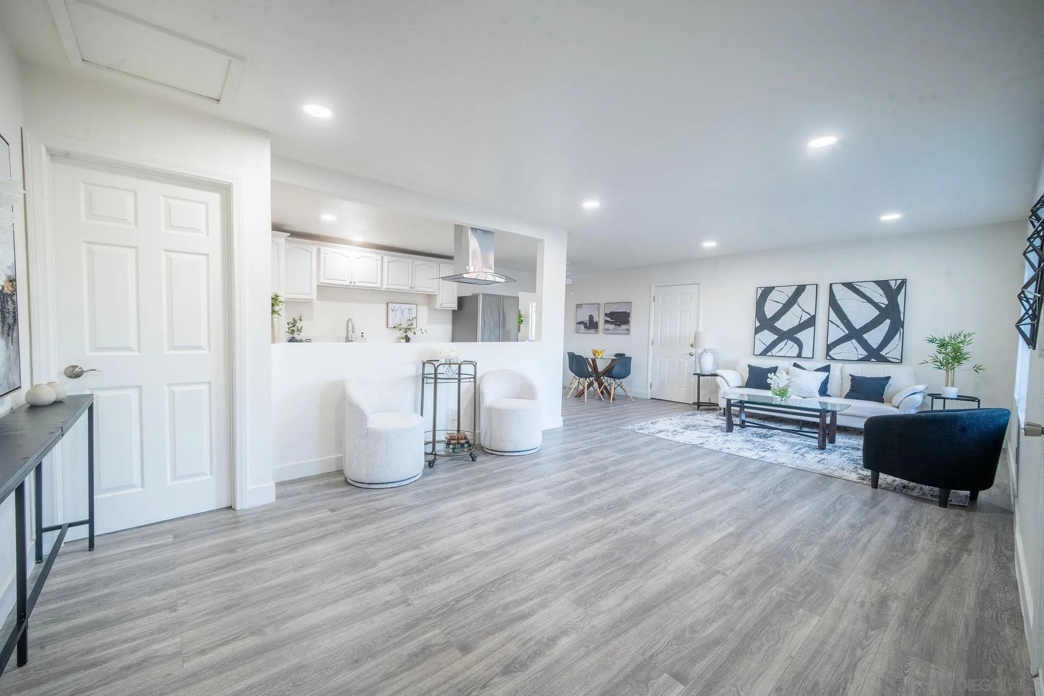 1654 Walbollen Street Spring Valley, CA 91977 - Photo 2 of 23