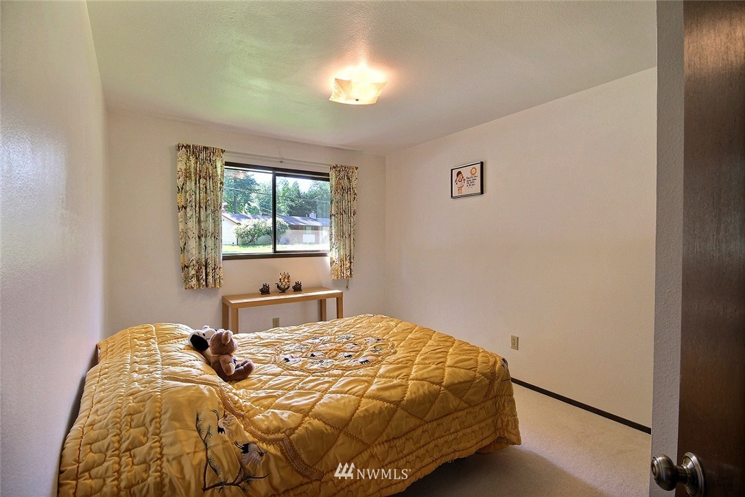15508 207th Place Southeast Renton, WA 98059 - Photo 13 of 21 Gallery Image 13