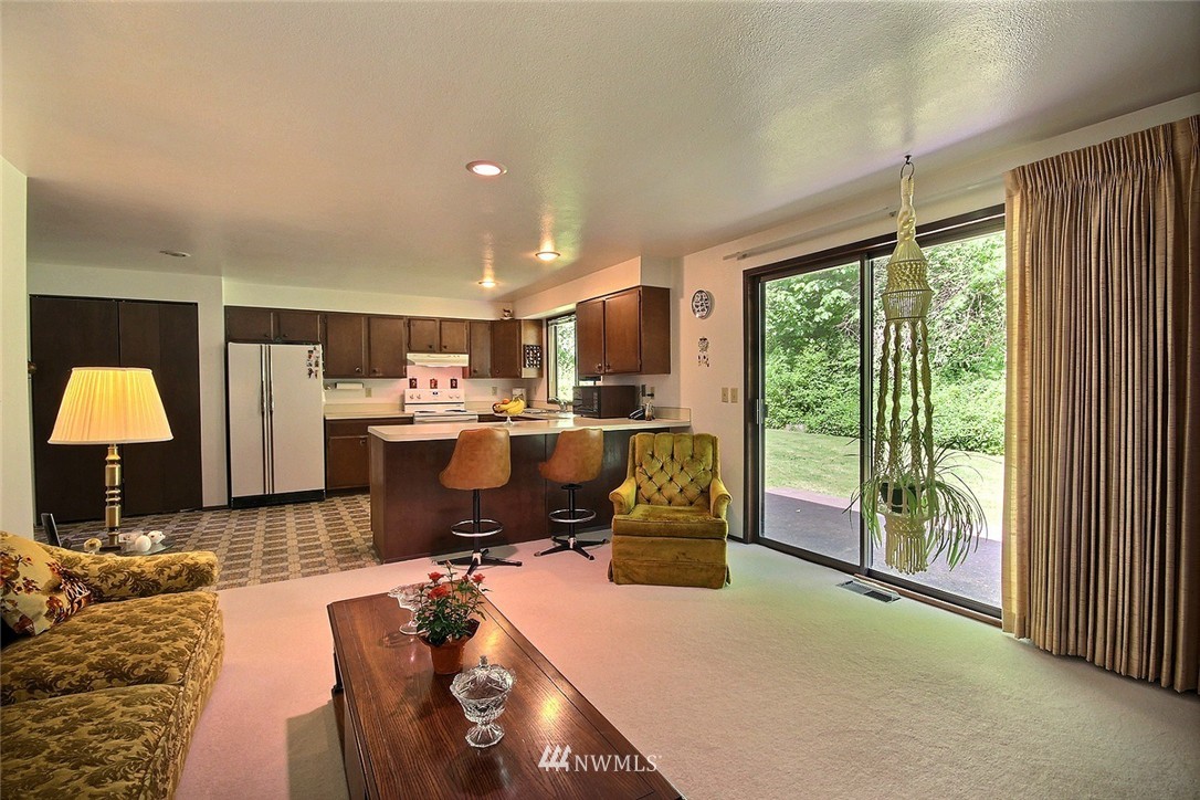 15508 207th Place Southeast Renton, WA 98059 - Photo 9 of 21 Gallery Image 9