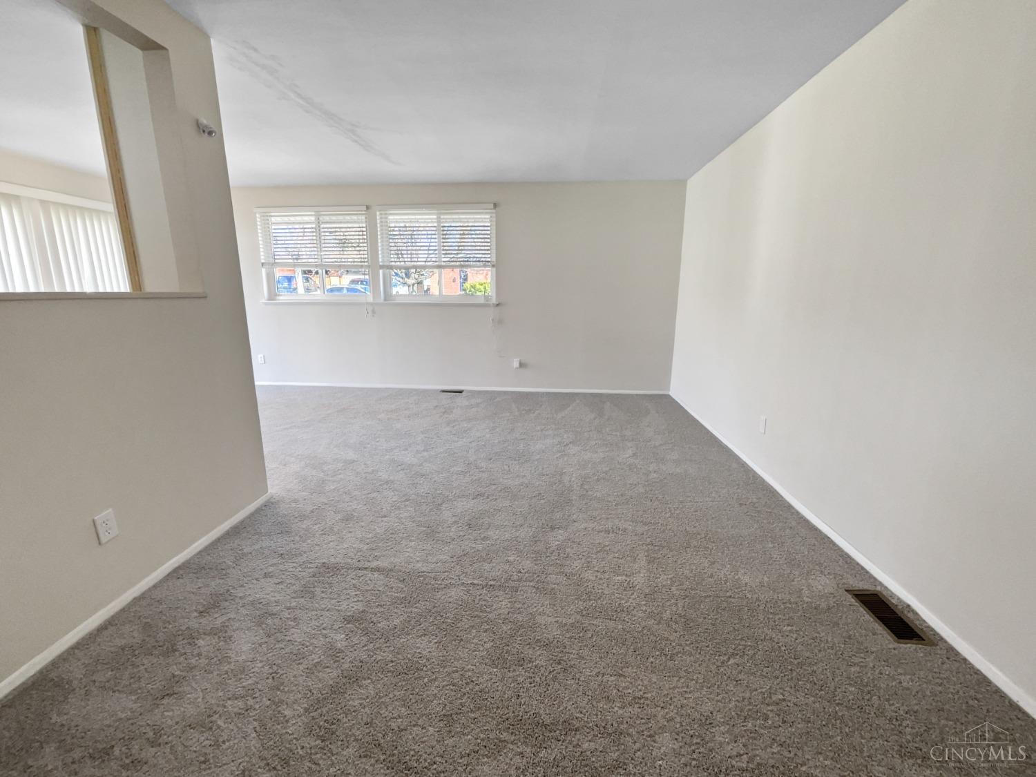 825 Cascade Road Forest Park, OH 45240 - Photo 3 of 22 Gallery Image 3
