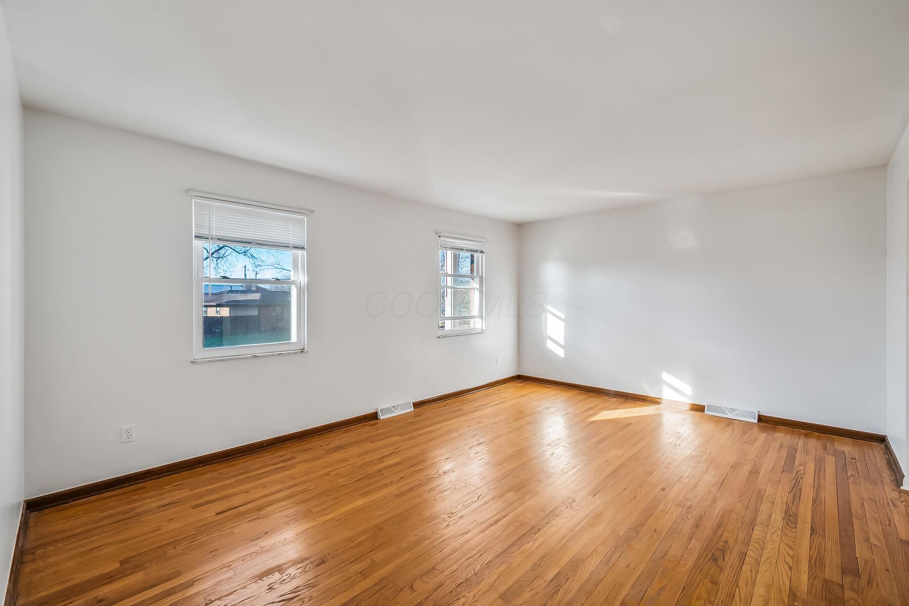 32 Coventry Road Delaware, OH 43015 - Photo 6 of 40 12-web-or-mls-32 Coventry Rd-112
