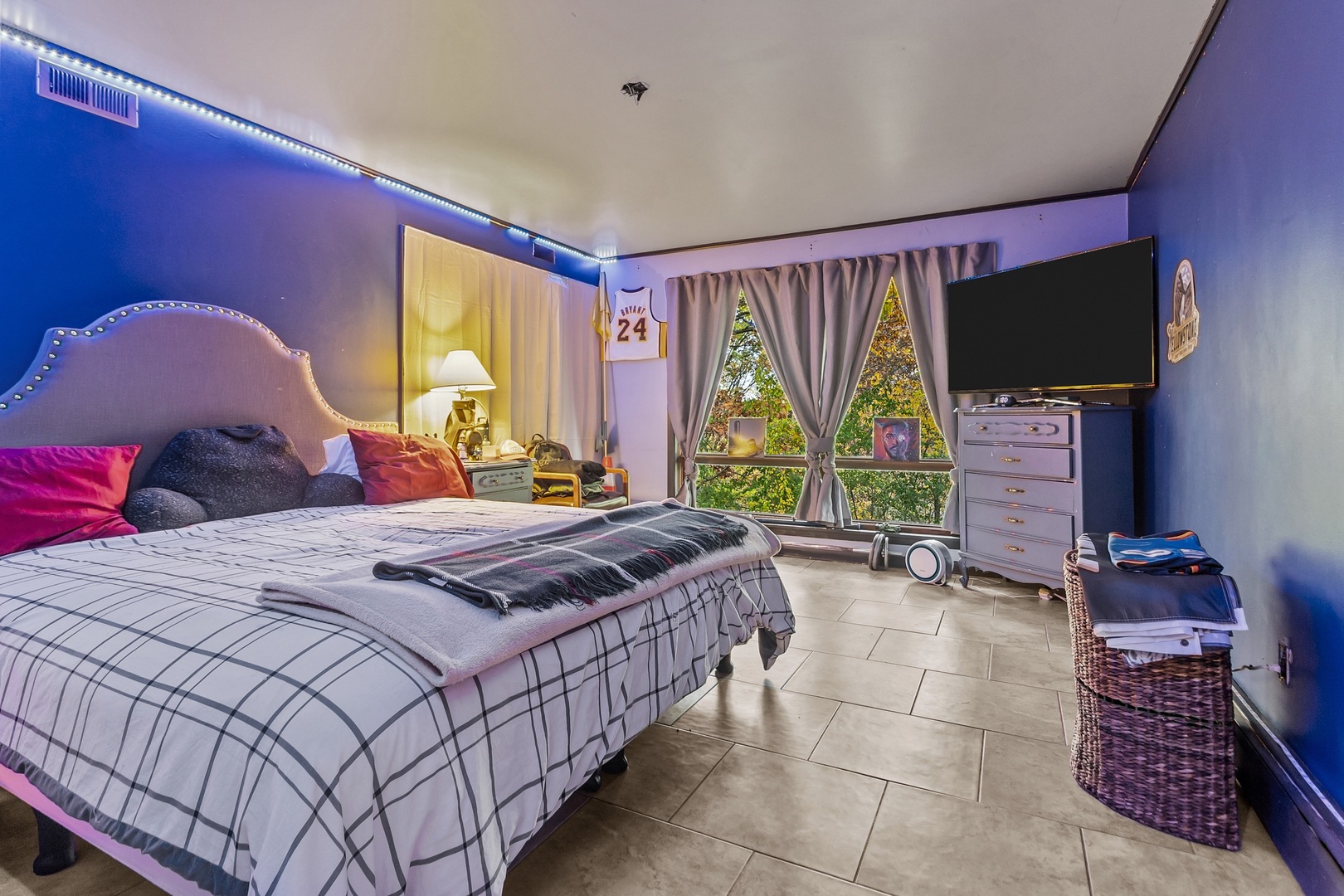 7822 North Pillow Hill Road Spring Grove, IL 60081 - Photo 26 of 34 a bedroom with a bed and flat screen tv