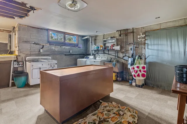 $895,000 | 7822 North Pillow Hill Road, Spring Grove, IL 60081