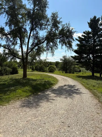 $895,000 | 7822 North Pillow Hill Road, Spring Grove, IL 60081