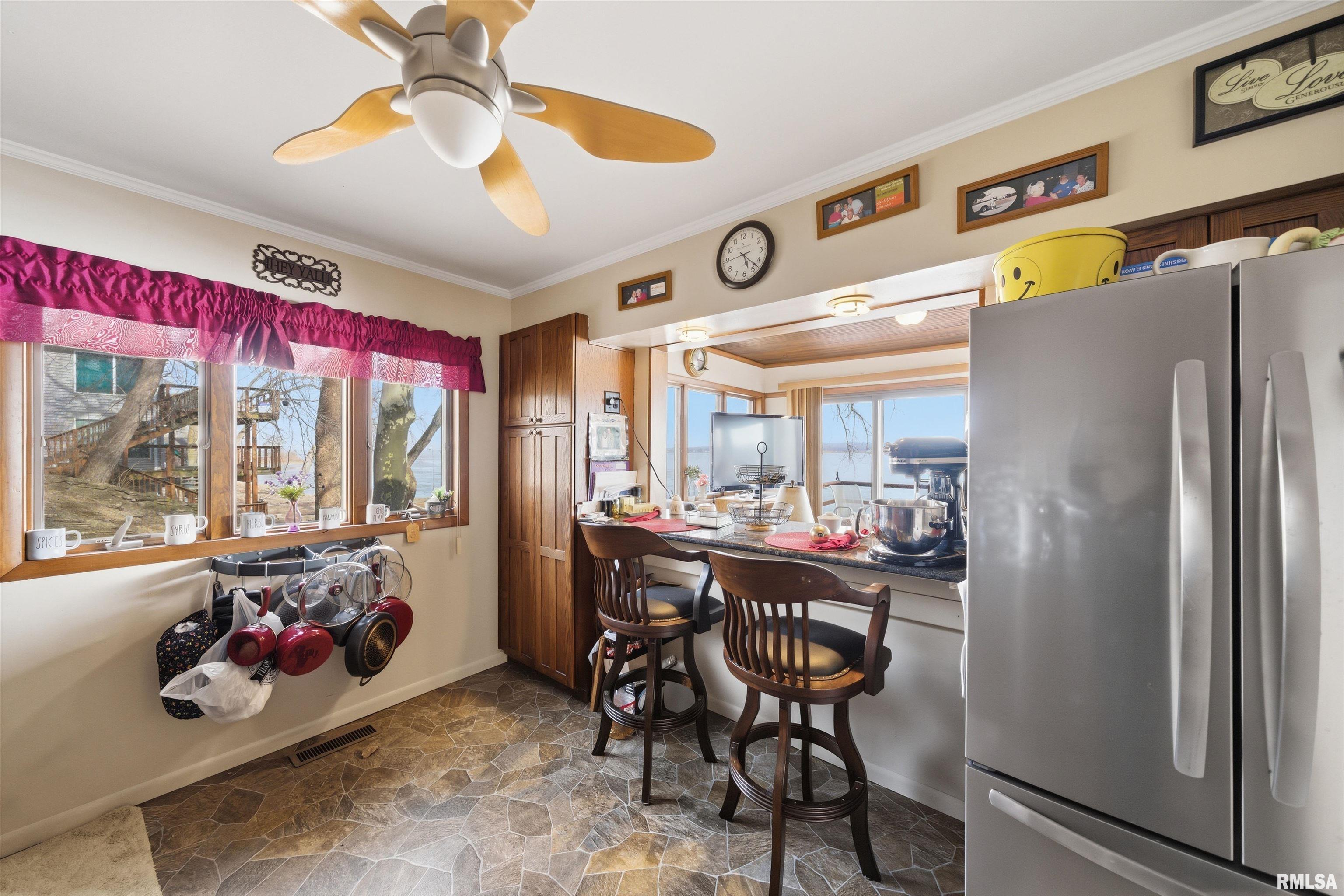 4222 North Galena Road Peoria, IL 61611 - Photo 8 of 41