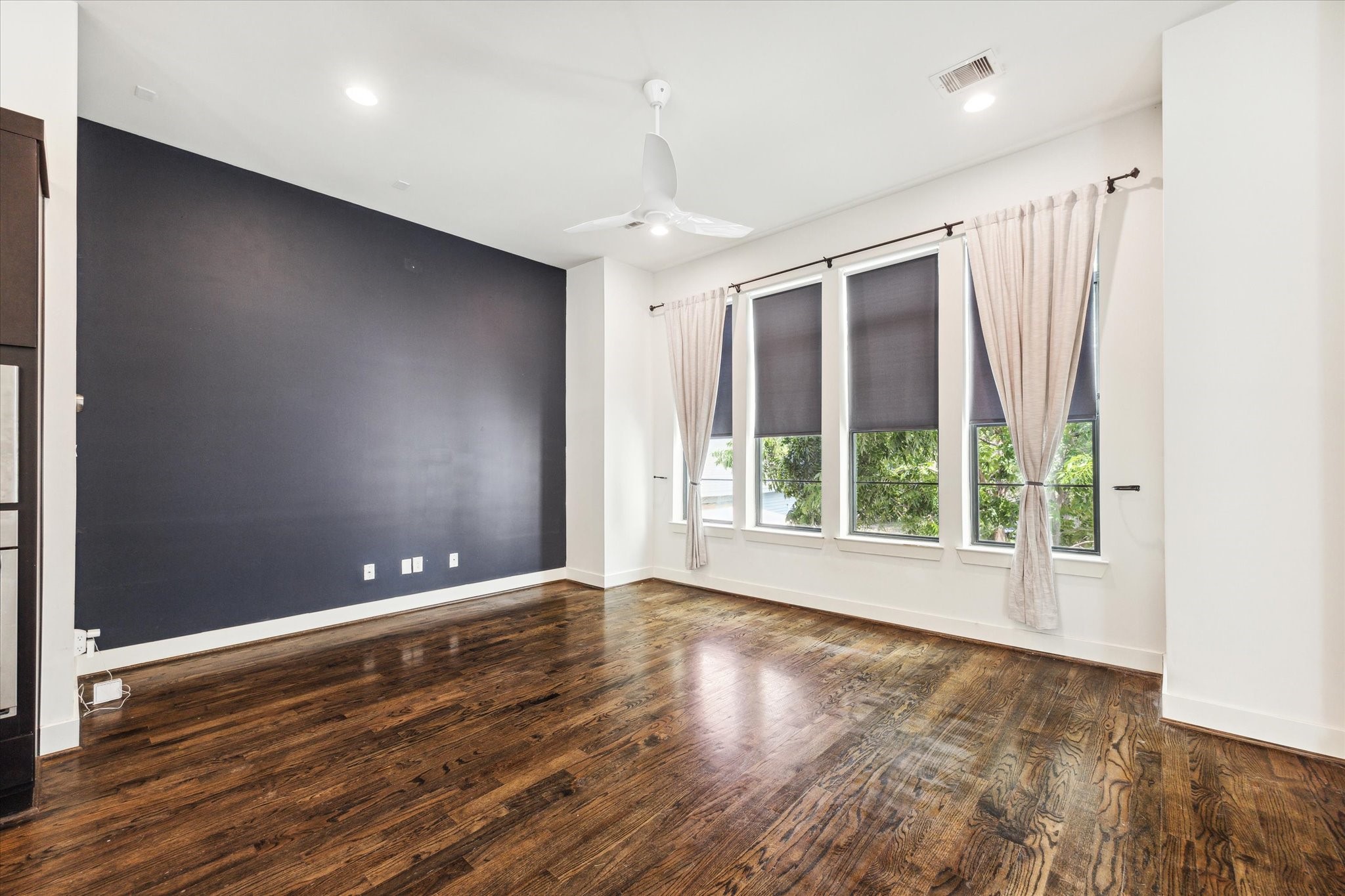 1703 Weber Street Houston, TX 77007 - Photo 15 of 32