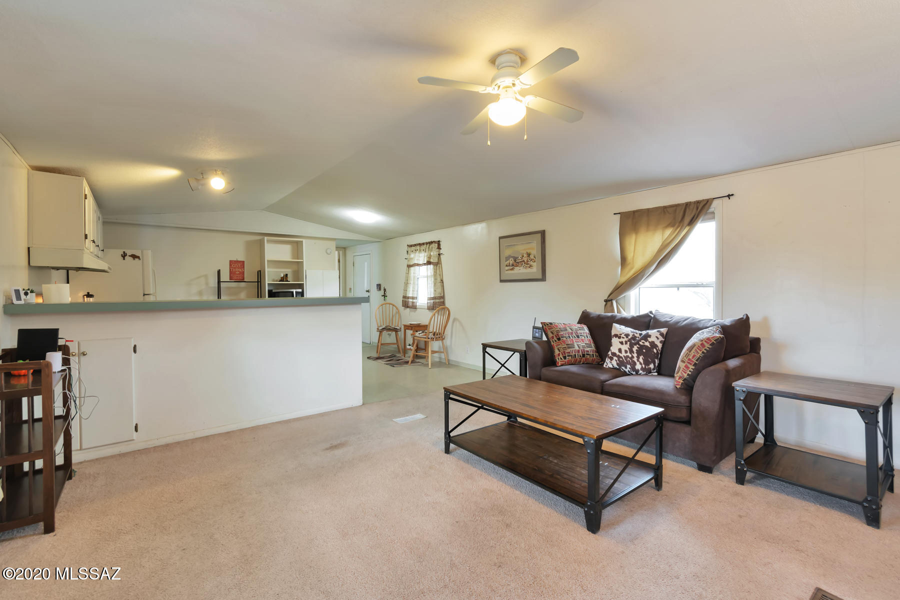 10392 West Massingale Road Tucson, AZ 85743 - Photo 6 of 24