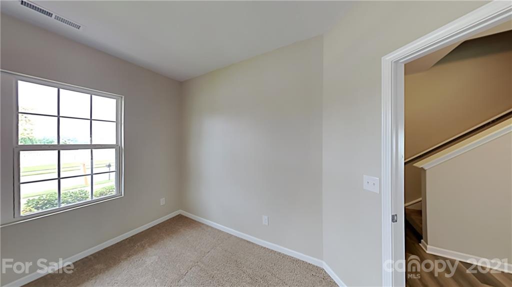 11608 Lusterleaf Holly Road Charlotte, NC 28227 - Photo 9 of 16 Gallery Image 9