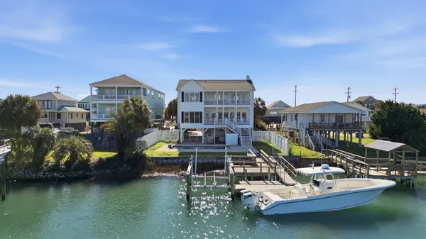 $2,079,000 | 902 South Waccamaw Drive, Murrells Inlet, SC 29576