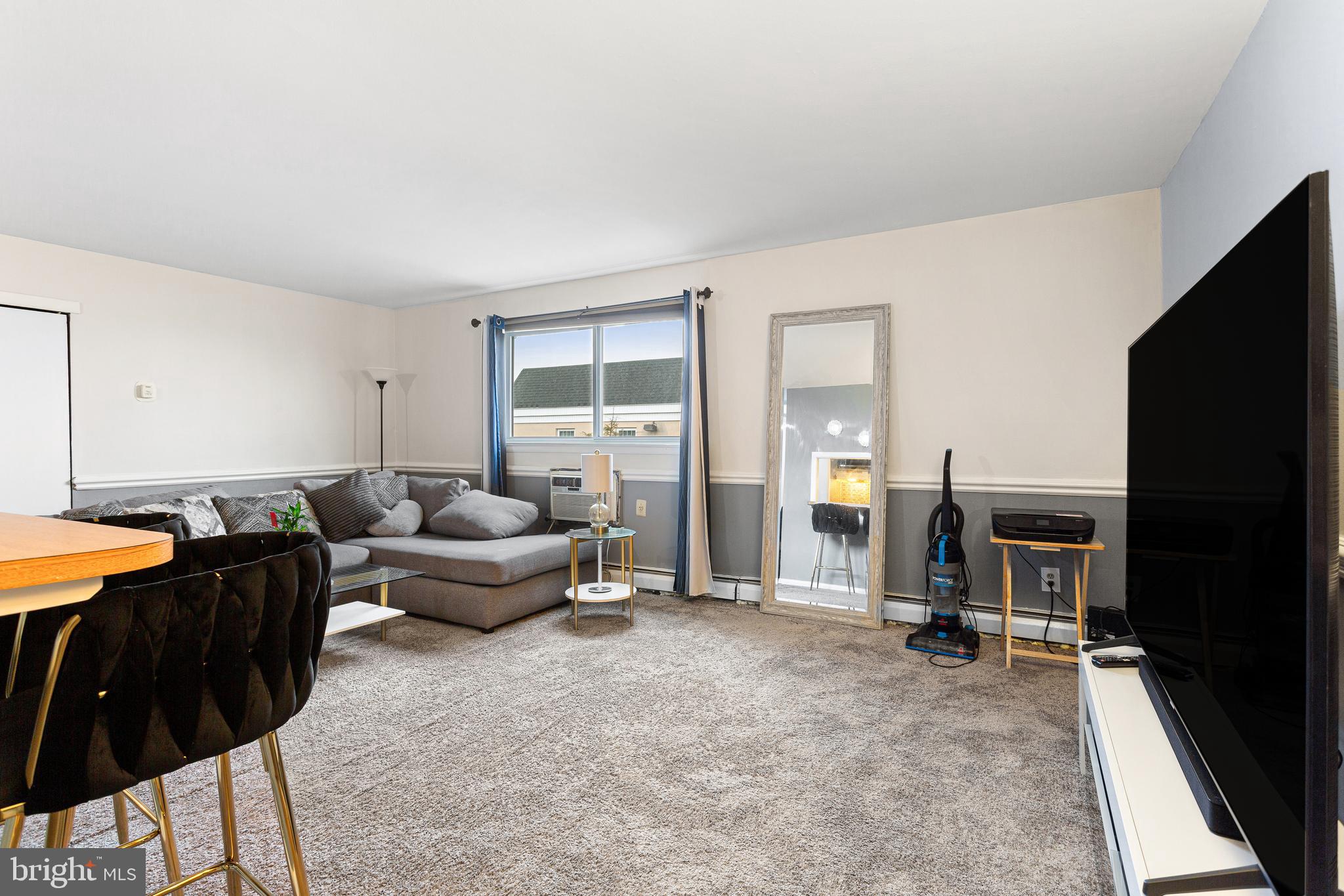 8115 West Chester Pike, Unit C3 Upper Darby, PA 19082 - Photo 7 of 14 Living Room