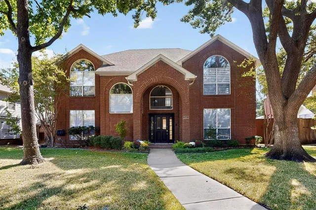 $709,999 | 640 Forest Bend Drive, Plano, TX 75025