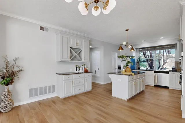 $709,999 | 640 Forest Bend Drive, Plano, TX 75025