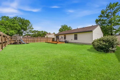 $330,000 | 42 Lyrebird Drive, The Woodlands, TX 77380