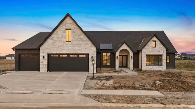 $999,900 | 1927 Burnt Lk Drive, Fort Wayne, IN 46814