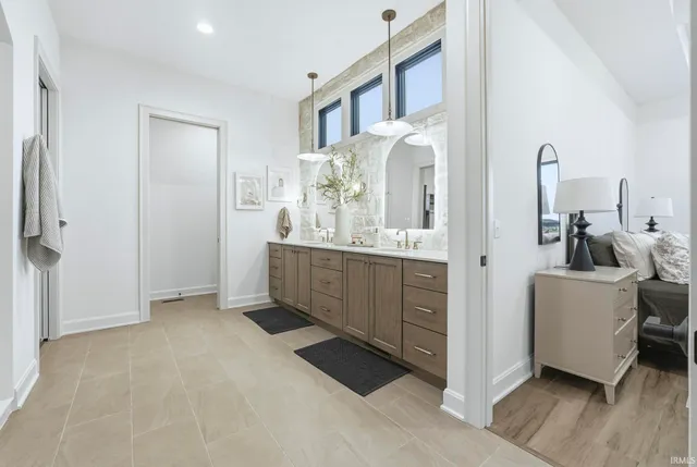 $999,900 | 1927 Burnt Lk Drive, Fort Wayne, IN 46814