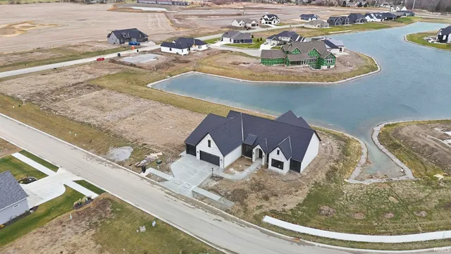 $999,900 | 1927 Burnt Lk Drive, Fort Wayne, IN 46814