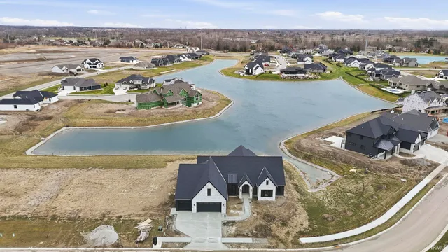 $999,900 | 1927 Burnt Lk Drive, Fort Wayne, IN 46814