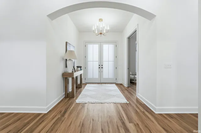 $999,900 | 1927 Burnt Lk Drive, Fort Wayne, IN 46814